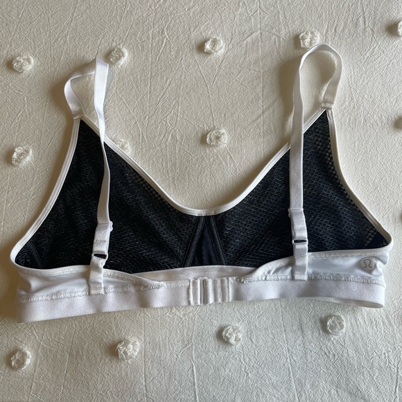 Lululemon Lab Collection Divert Bra - Picture 3 of 6